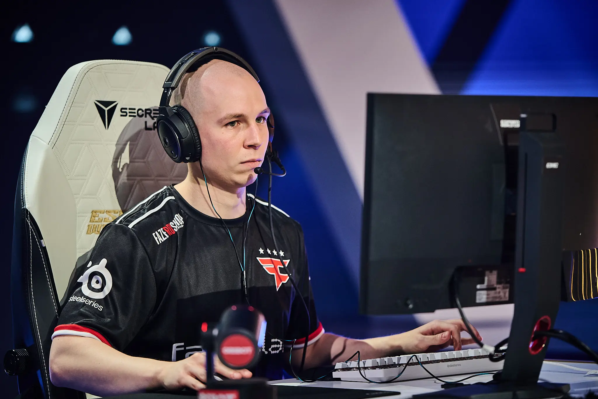 CS2: FaZe faz substituição repentina e coloca jogador no banco