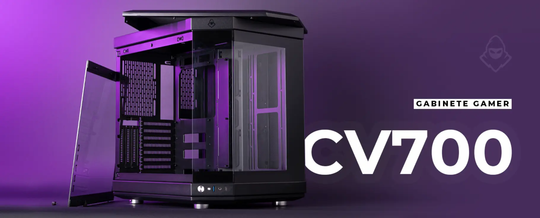 Gabinete Mancer CV700 preto com fundo roxo.