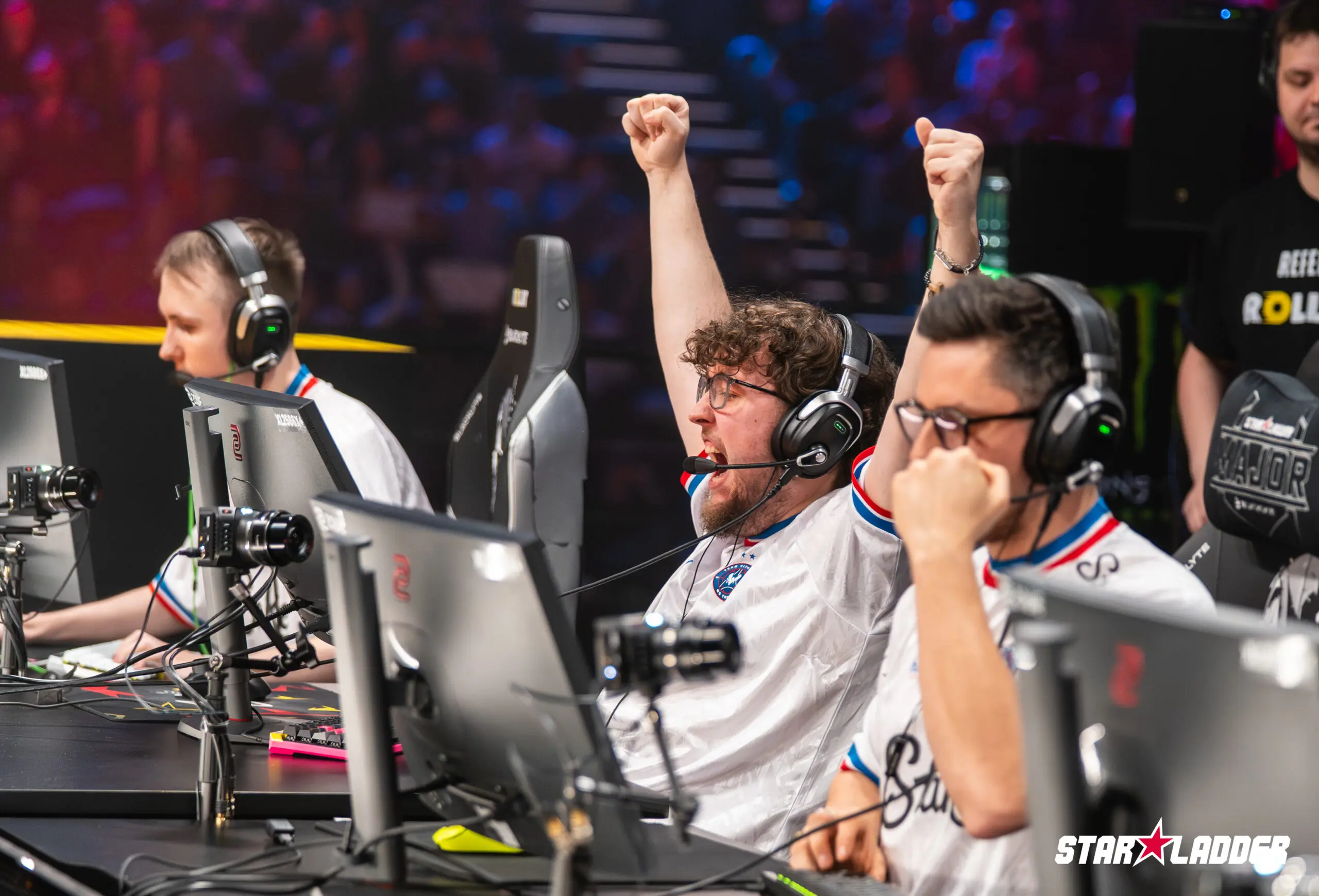 zywoo, jogador da vitality de counter-strike 2 comemorando um round vencido