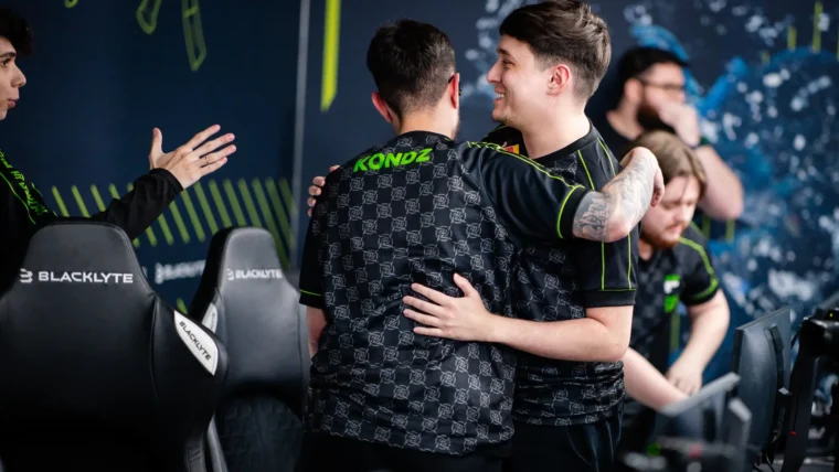 Jogadores profissionais de R6 do Ninjas in Pyjamas