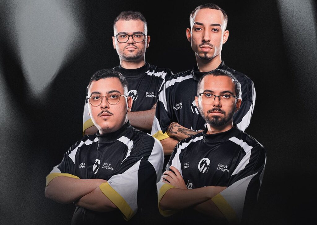 Time de R6 da Black Dragons.