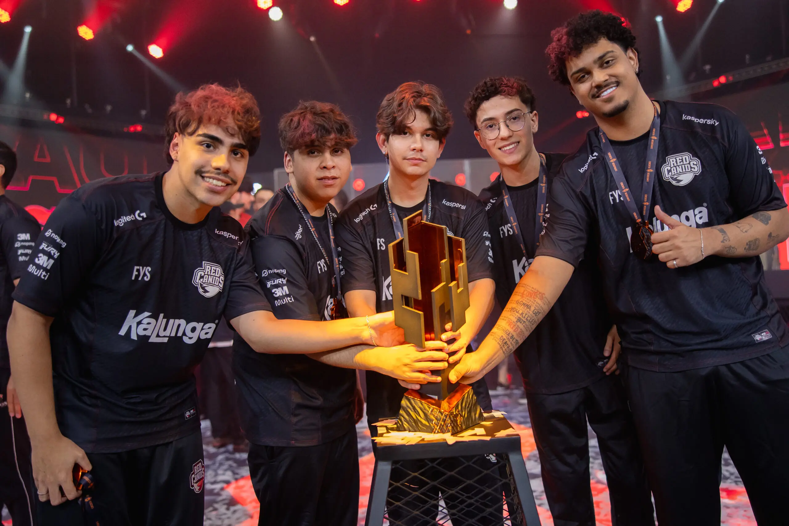 Time de League of Legends (LoL) da RED Academy.