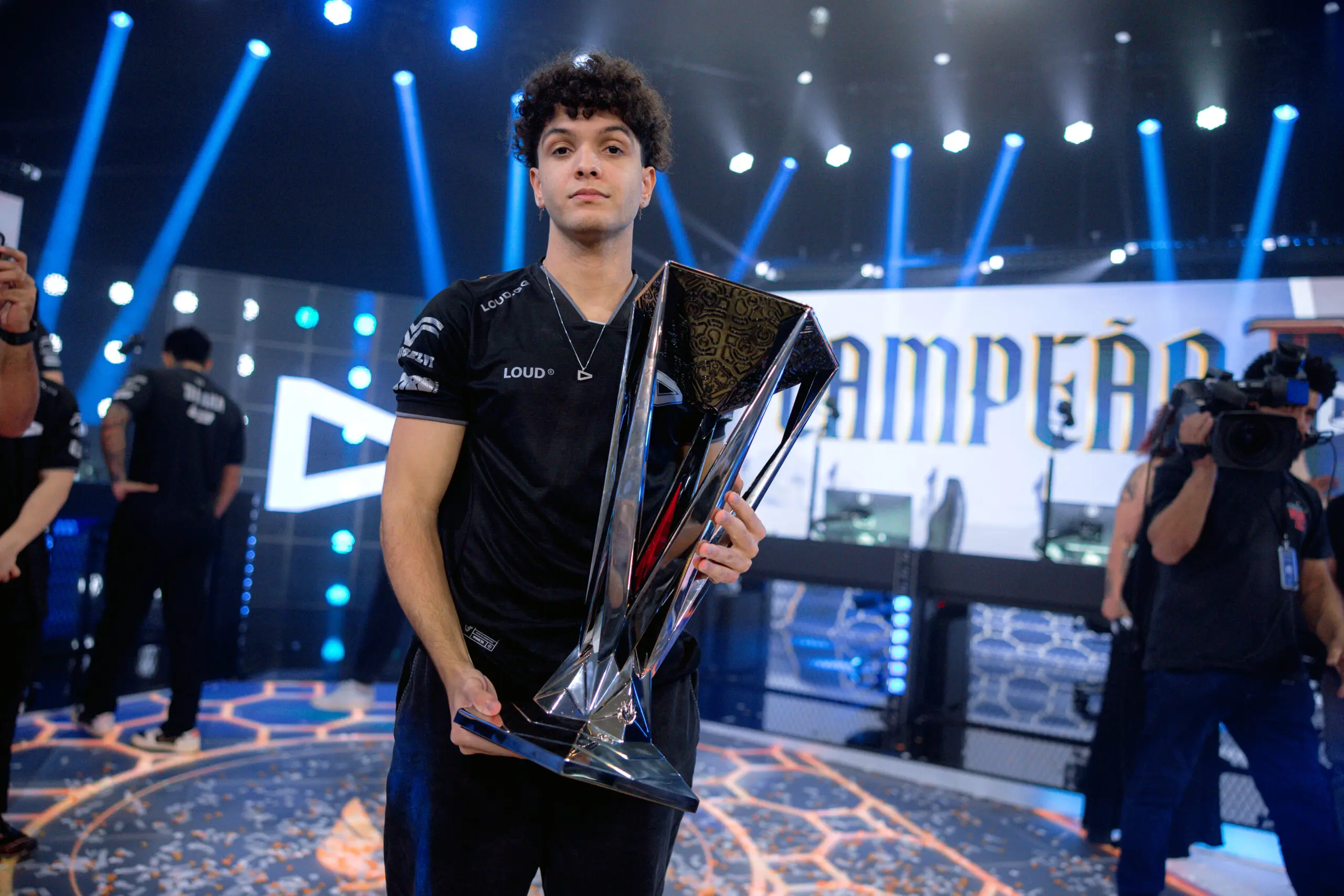 Carlos "Xyno" Ferreira, jogador profissional de League of Legends (LoL) da LOUD.