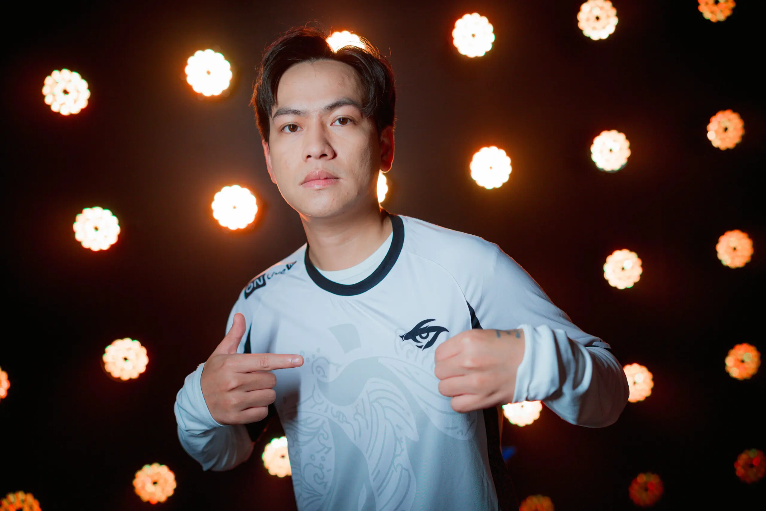 Trần "Bie" Đức Hiếu, jogador profissional de League of Legends (LoL) da Team Secret Whales. First Stand 2026.
