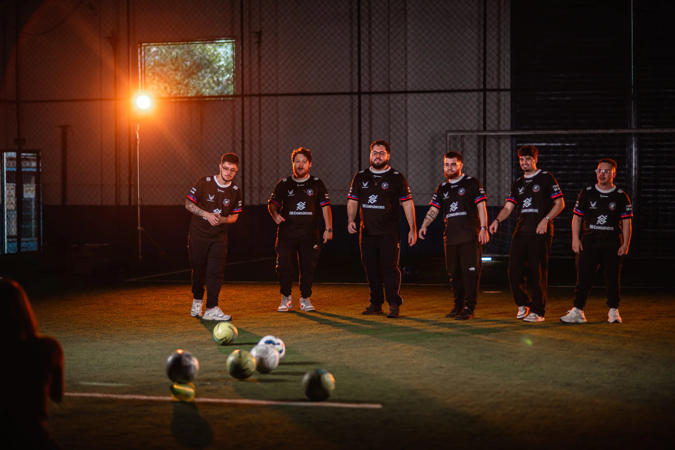 Elenco de Rainbow Six Siege (R6) do Fluxo W7M.