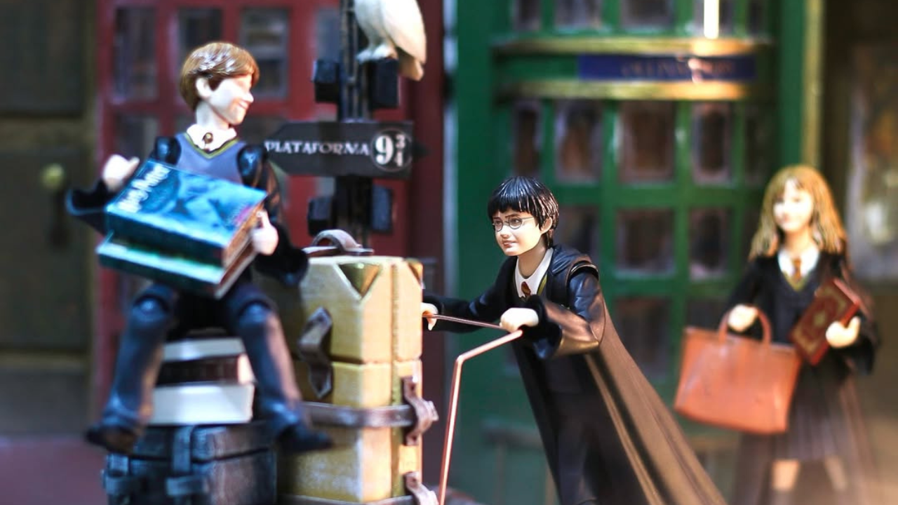 Artesã recria cenários de jogos e séries em miniaturas