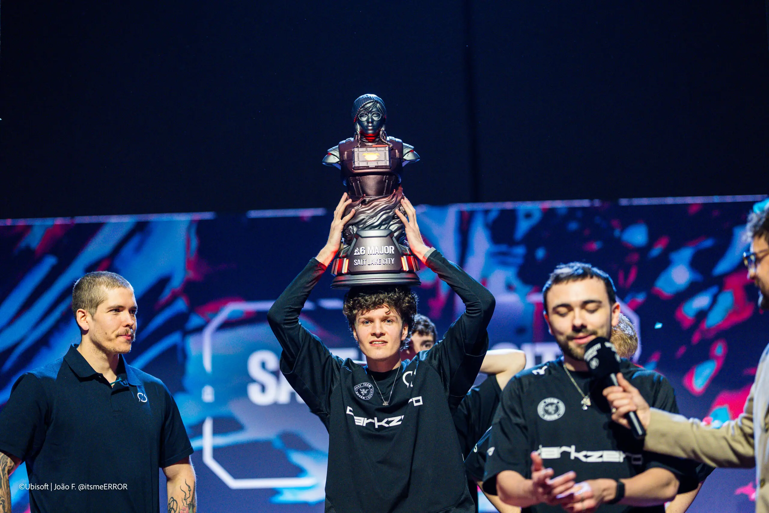 R6: Dois brasileiros conquistam bicampeonato do Major; confira