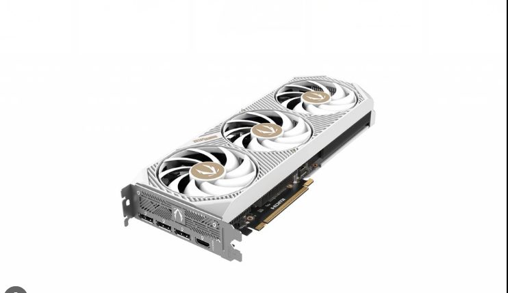 ZOTAC Revela GeForce RTX 5070 AMP White Edition