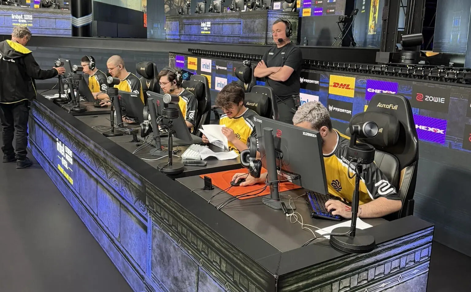 Elenco de Counter-Strike 2 (CS2) da Legacy para o IEM Cologne Major 2026.
