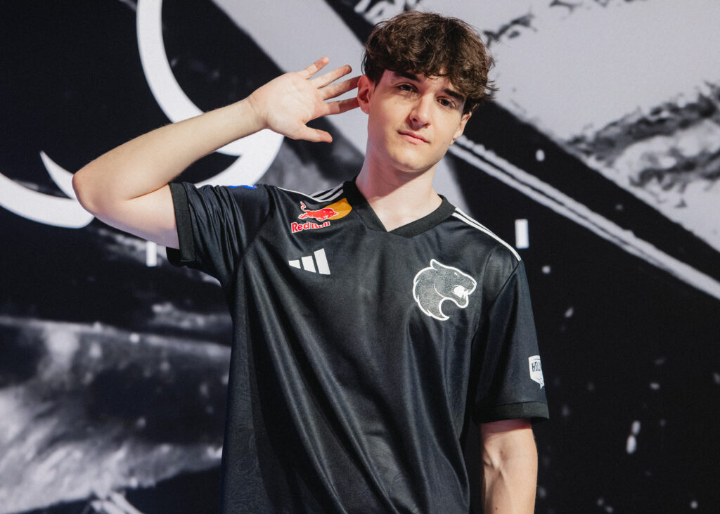 Daniel "eeiu" Vucenovic, jogador profissional de VALORANT vestindo a camisa da FURIA para o VCT 2026: Americas Stage 1.