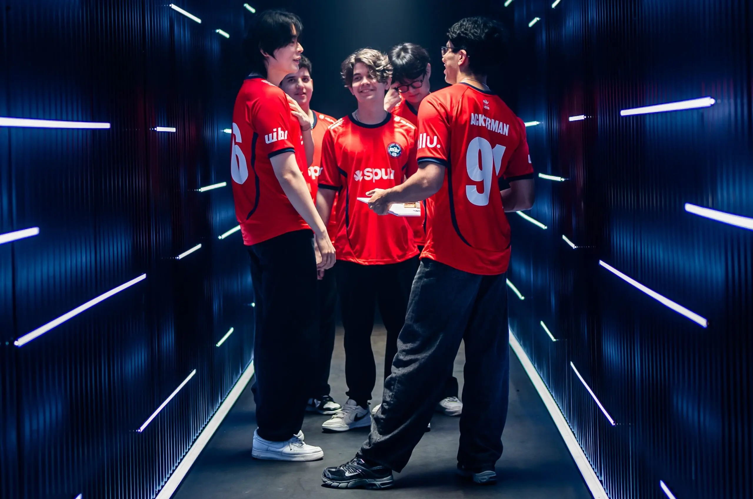 Elenco de League of Legends (LoL) da LOS na Esports World Cup 2026 (EWC).