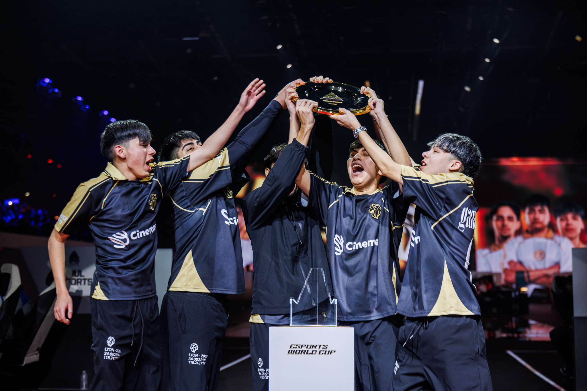 Elenco de Free Fire (FF) da LYON na Esports World Cup 2026 (EWC)