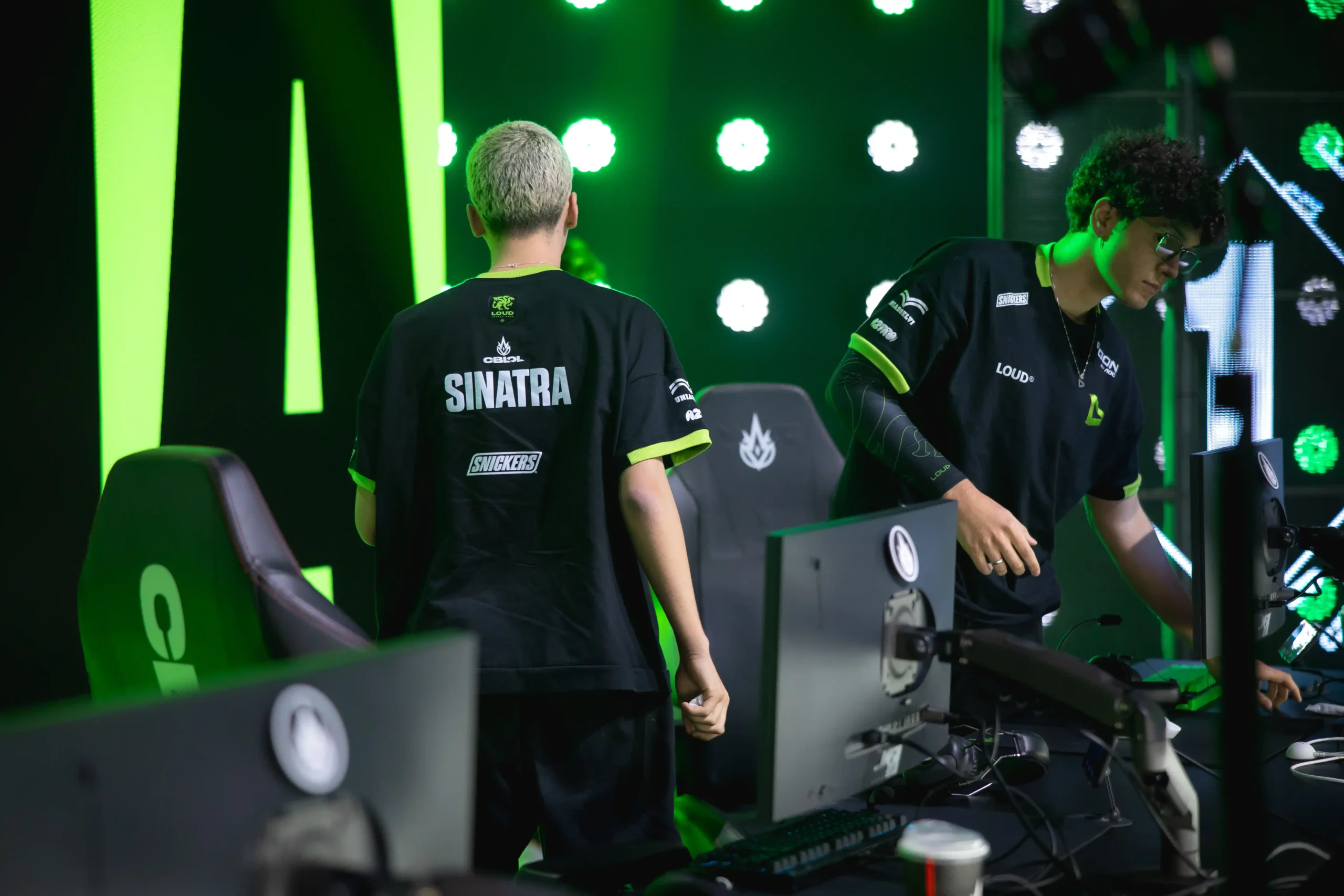 CBLOL: A liga tem novo dono? Veja o resumo do dia 1