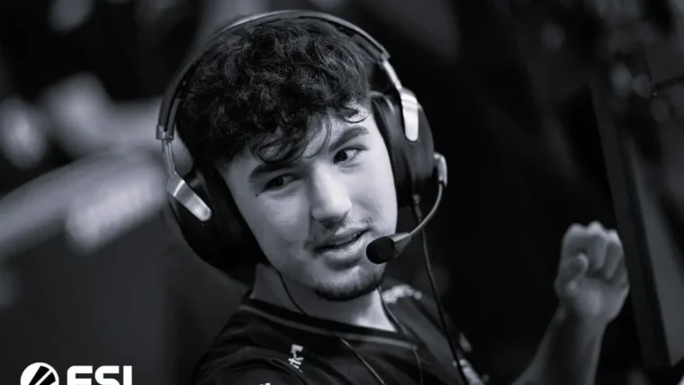 Renan "reNTU" Cardoso, jogador profissional de Counter-Strike 2 (CS2).