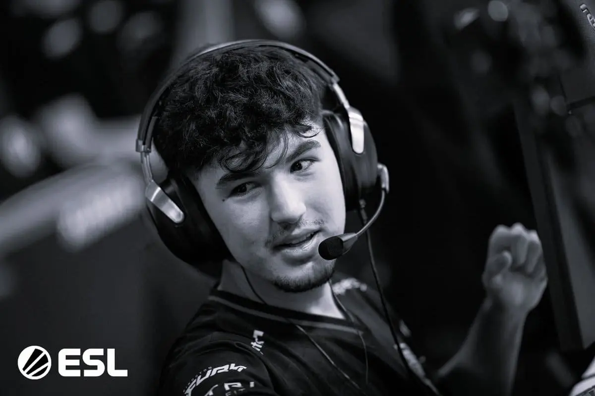 CS2: Jogador profissional anuncia saída conturbada de equipe 1 Renan "reNTU" Cardoso, jogador profissional de Counter-Strike 2 (CS2).