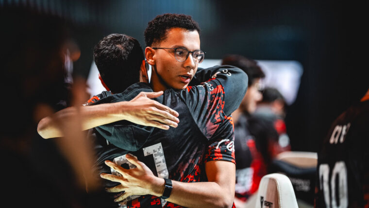 R6: FaZe e FURIA disputam vagas nos playoffs da EWC de R6