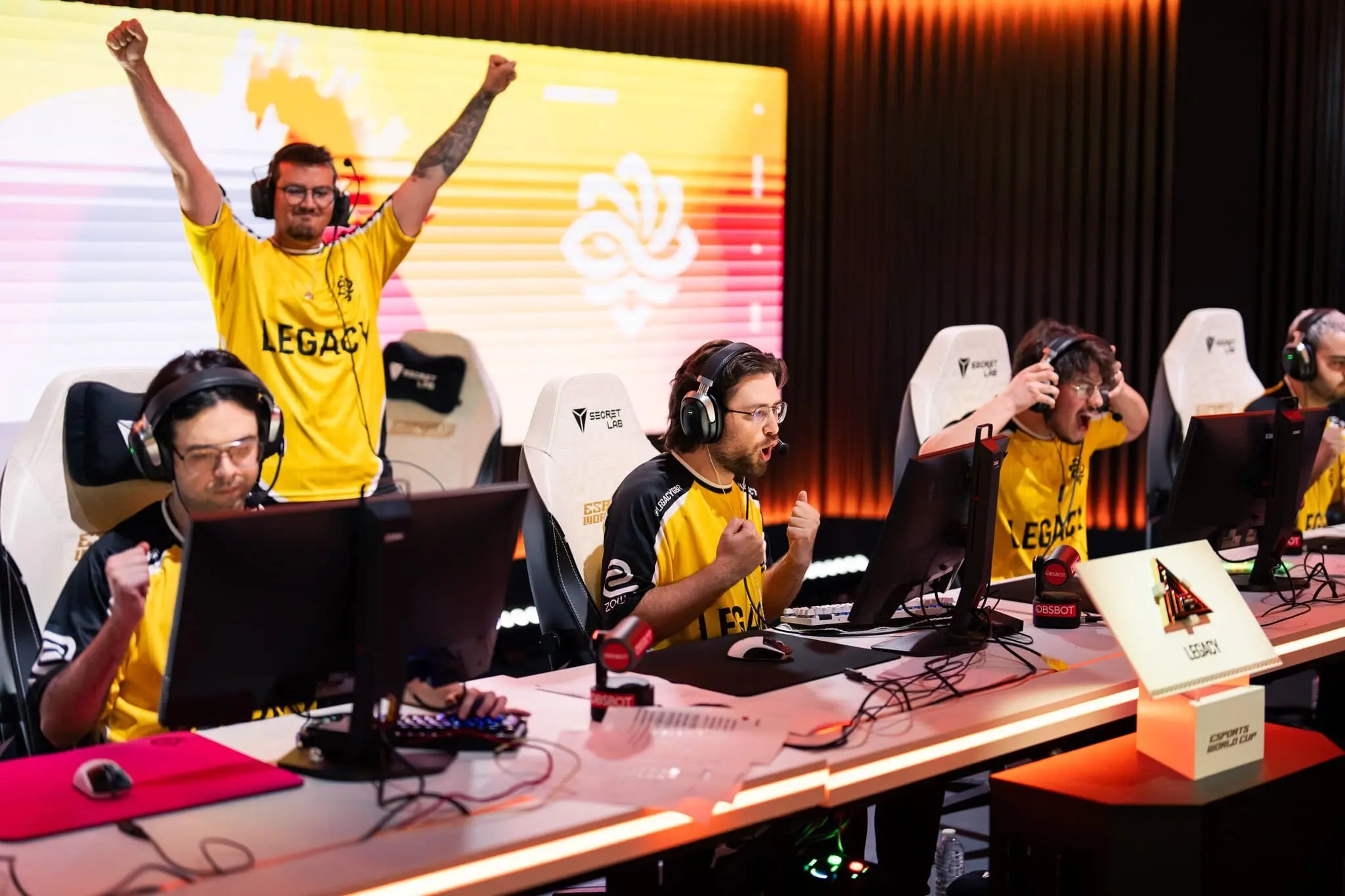 CS2: Brasil segue firme no segundo dia de Playoffs da EWC 1 Elenco de Counter-Strike 2 (CS2) da Legacy para a Esports World Cup 2026 (EWC).
