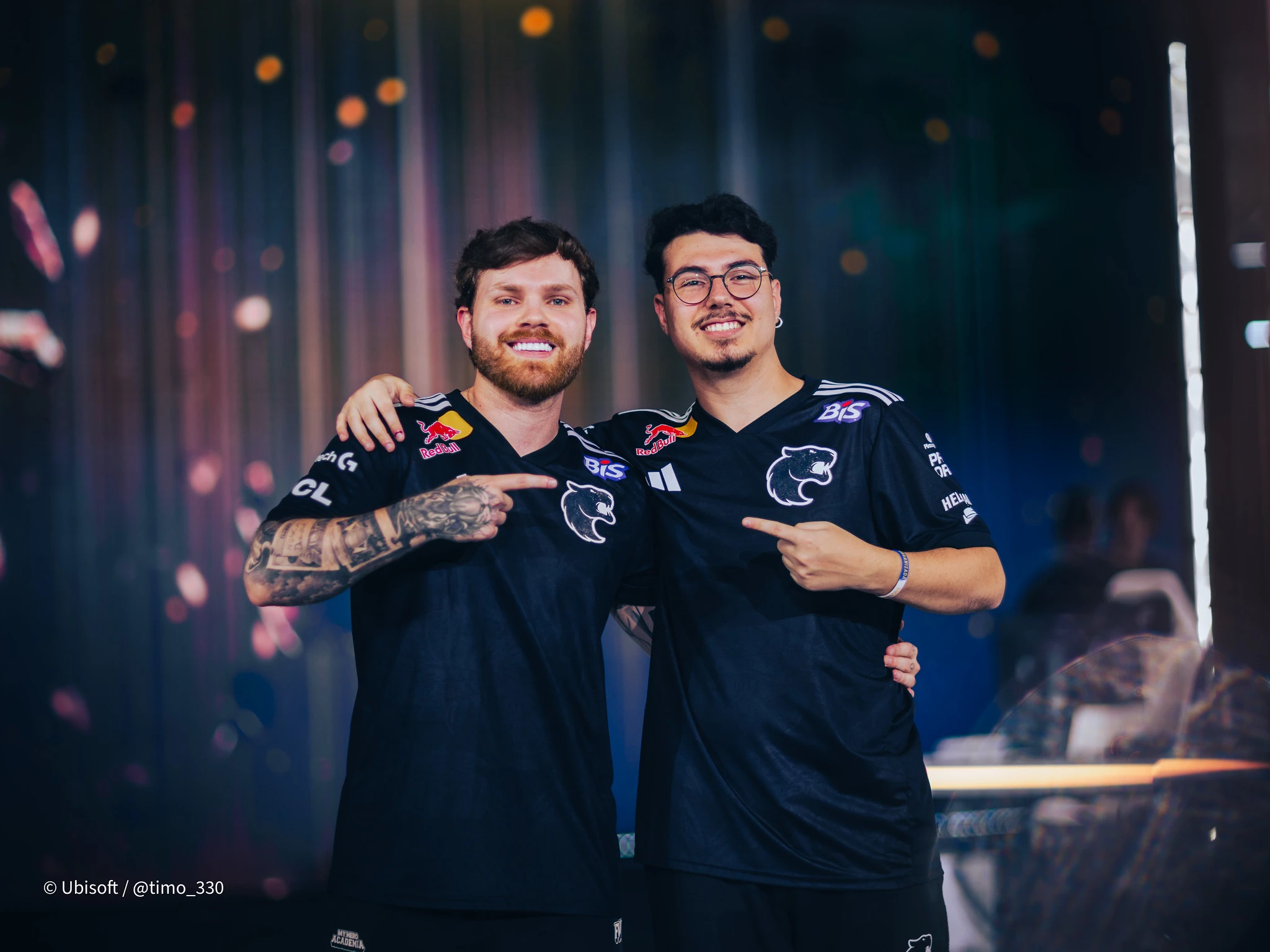 EWC R6: FURIA e FaZe garantem título inédito para o Brasil 1 Herdsz e Volpz, jogadores da FURIA de R6 na EWC R6