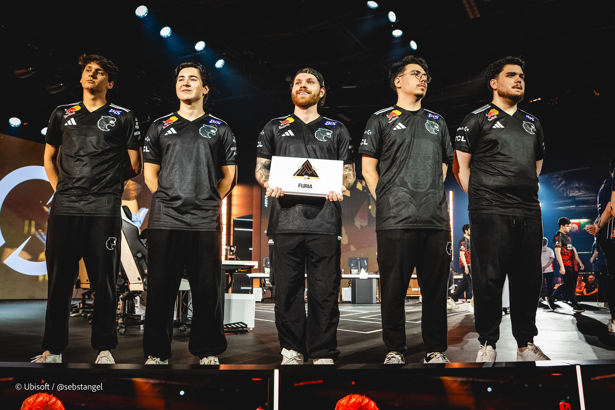 R6 EWC: FURIA x Wildcard definem segundo semifinalista 1 R6 EWC: FURIA x Wildcard definem segundo semifinalista