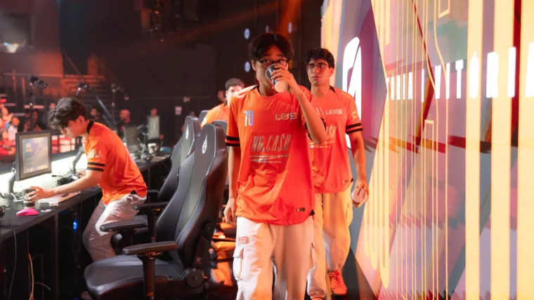 LoL: LOS x RED Canids é marcado por amasso no CBLOL