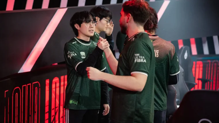 LoL: Tetracampeão retornará ao CBLOL? Entenda