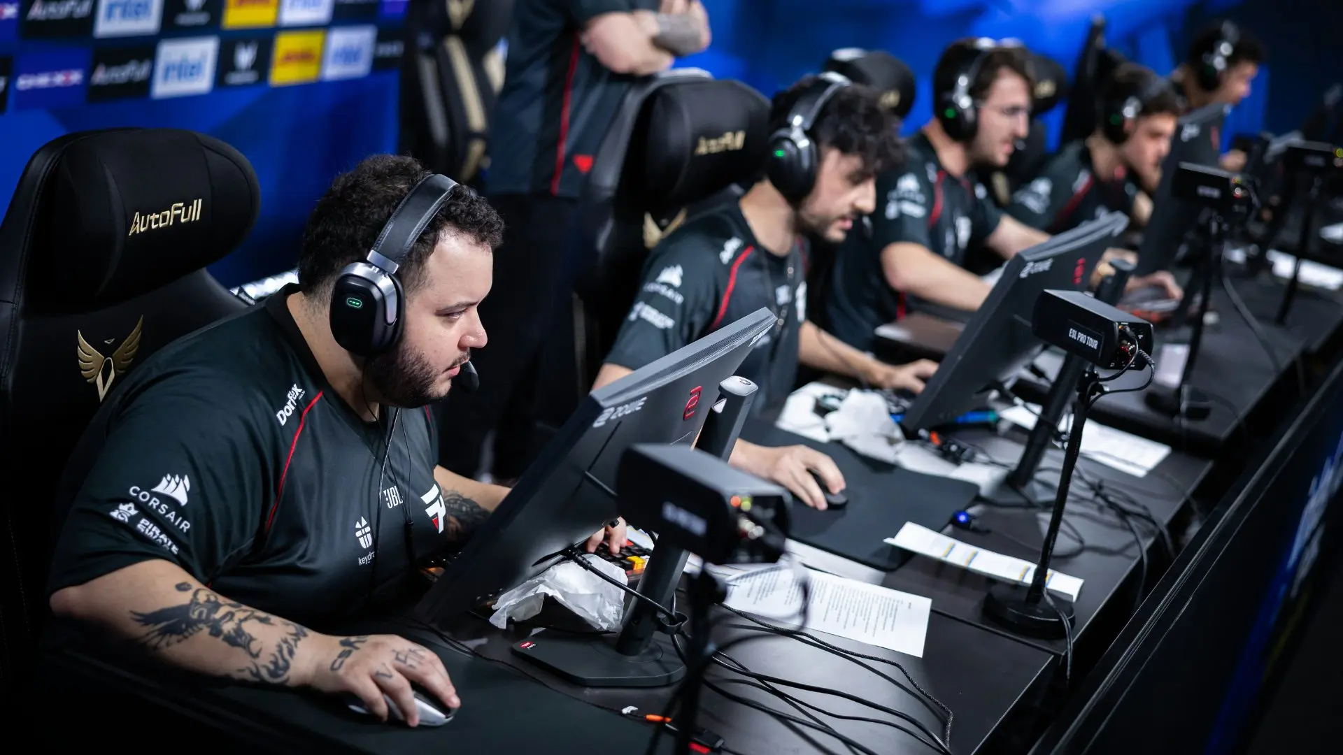 EWC CS2: paiN x Wildcard jogam três mapas pela sobrevivência 1 EWC CS2: paiN x Wildcard jogam três mapas pela sobrevivência