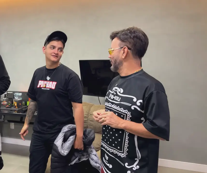 Thiago Sem T abre o coração sobre parceria com a Pichau: “Virou uma família” 3 Thiago Sem T abre o coração sobre parceria com a Pichau: “Virou uma família” thiago sem t1