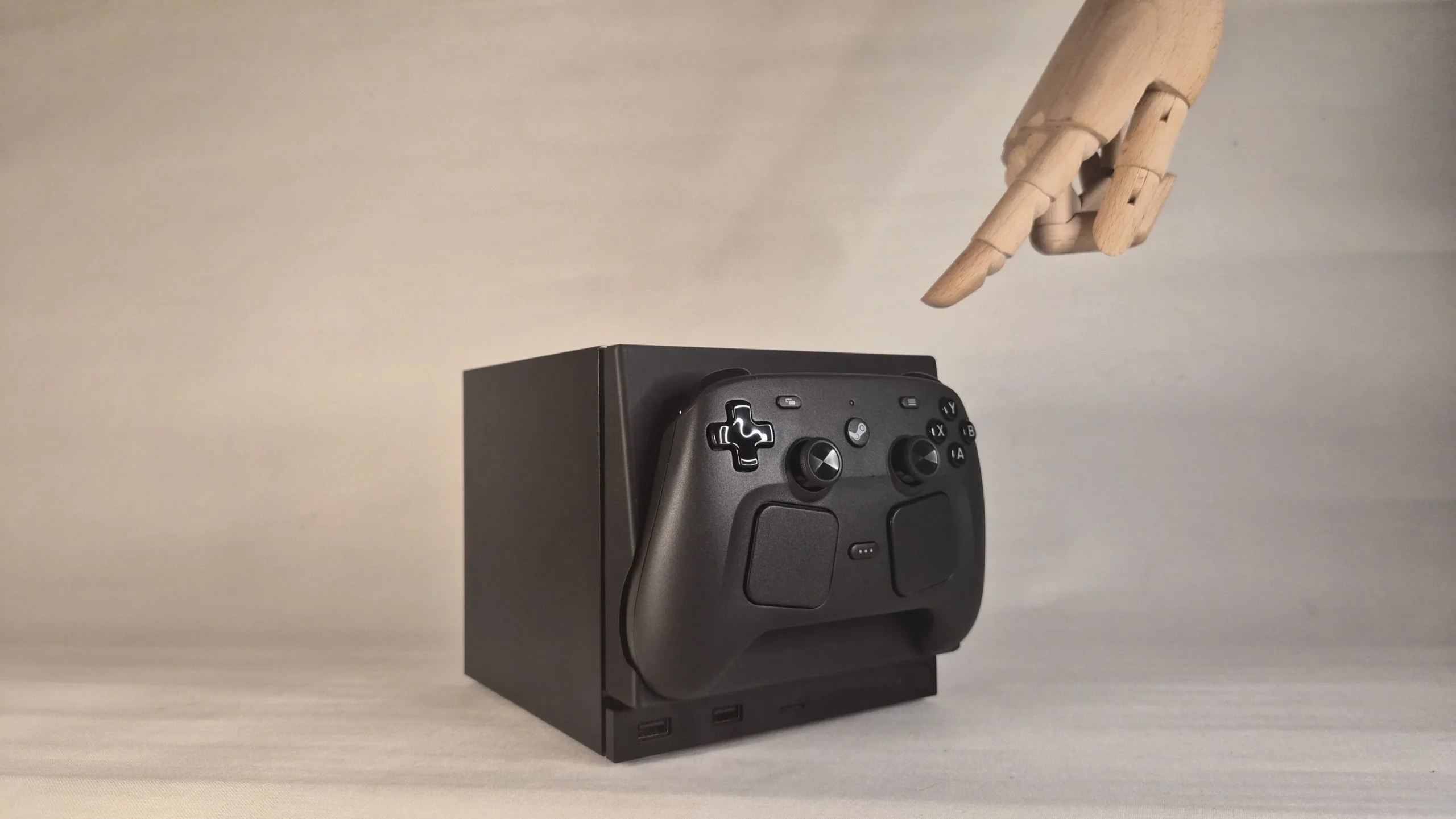 Modder transforma o painel frontal da Steam Machine em uma base de carregamento para o Steam Controller 2 Modder transforma o painel frontal da Steam Machine em uma base de carregamento para o Steam Controller what if a faceplate wasnt just for looks i am working on a v0