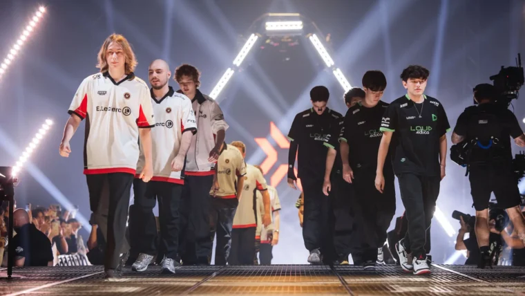 LOUD e Team Vitality no VALORANT Champions Shanghai 2026.