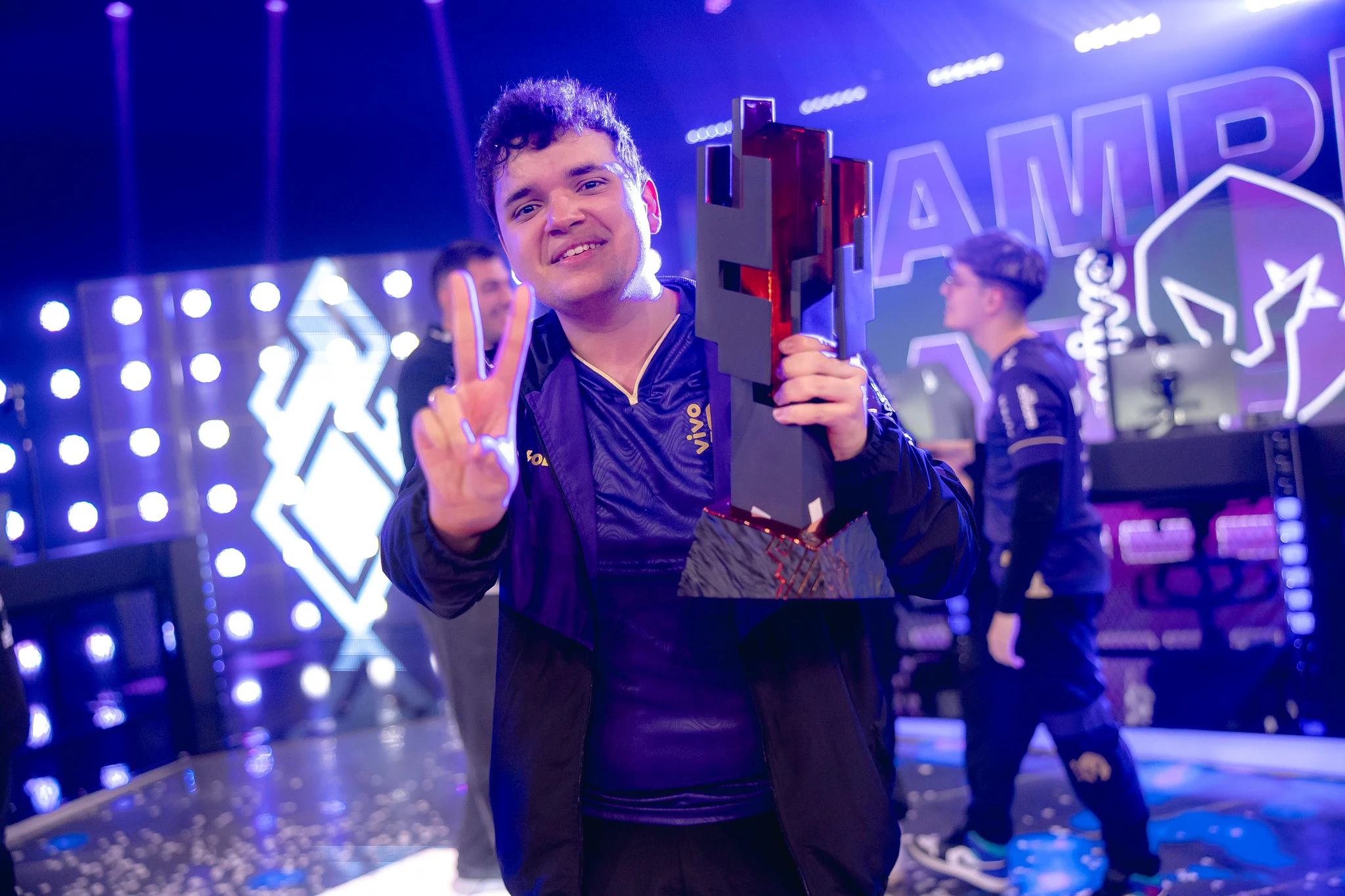 LoL: VKS Academy reage e se recupera no WSCI 1 LoL: VKS Academy reage e se recupera no WSCI