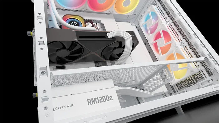 Corsair lança fonte RM1200e de 1200W com proteção individual de pinos