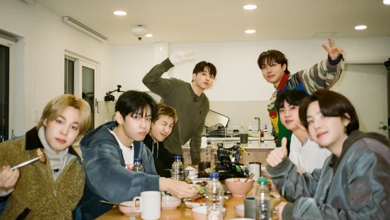 LoL: BTS visita CT da LOUD para jogar e comer churrasco