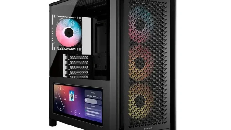 PC Pichau após ter sido montado no site, em destaque: gabinete preto e peças com led no interior.