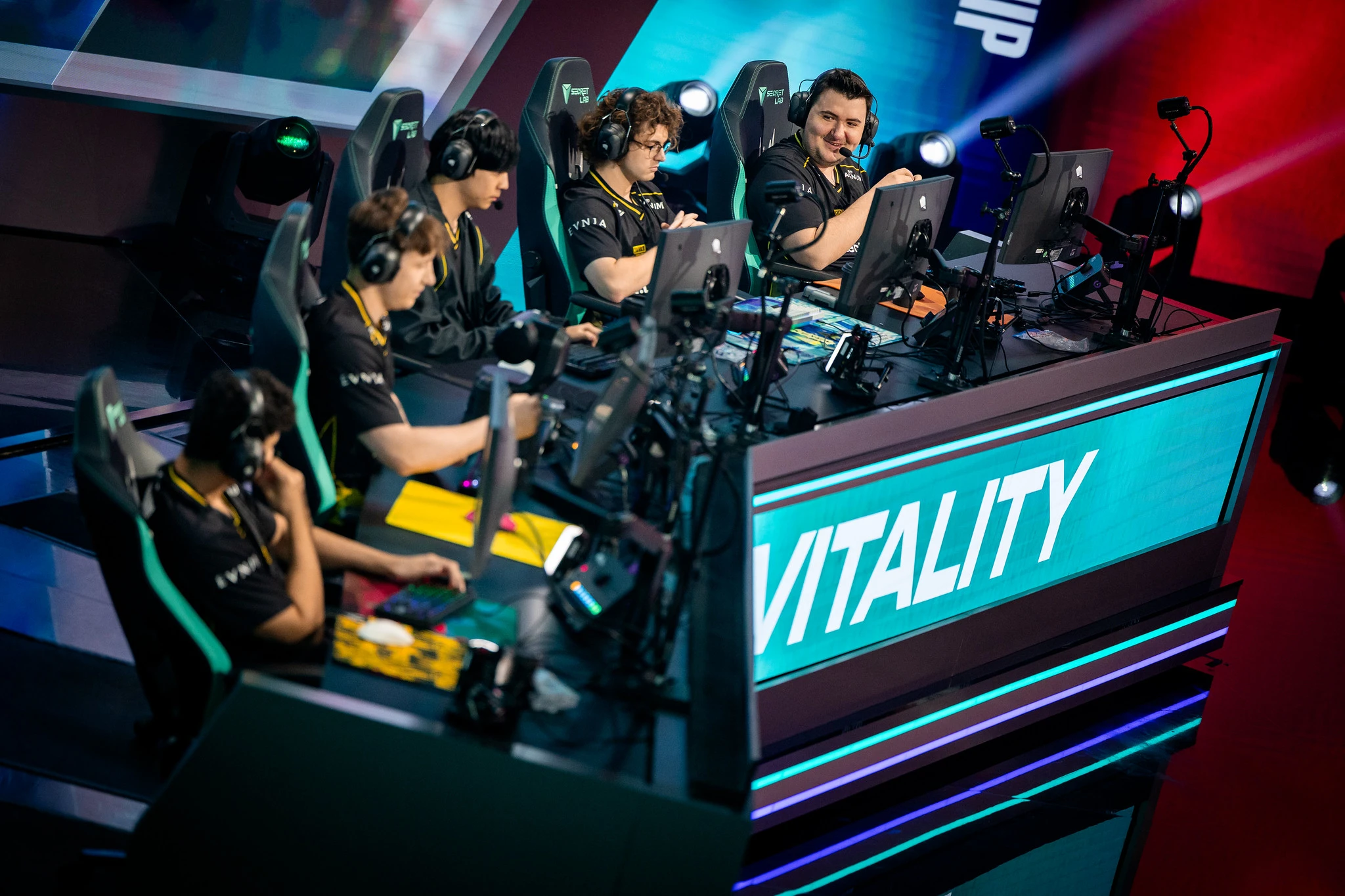 LoL: Guia completo da Demacia Cup Global Invitational 2026 3 LoL: Guia completo da Demacia Cup Global Invitational 2026 vitality lol
